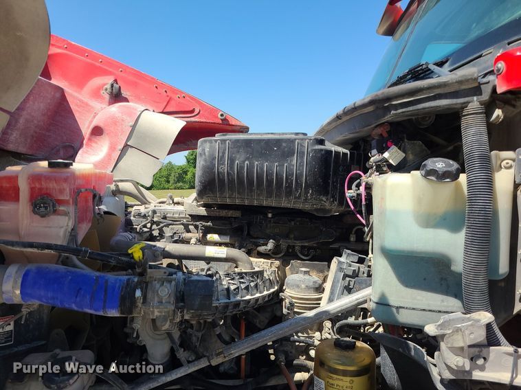 image for item MO9989 2015 Freightliner Coronado SD122  semi truck