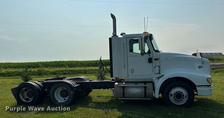 image for item MQ9290 2005 International 9400i  semi truck
