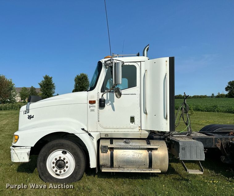 image for item MQ9290 2005 International 9400i  semi truck