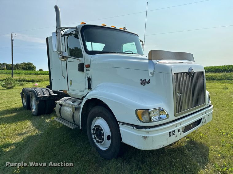 image for item MQ9290 2005 International 9400i  semi truck