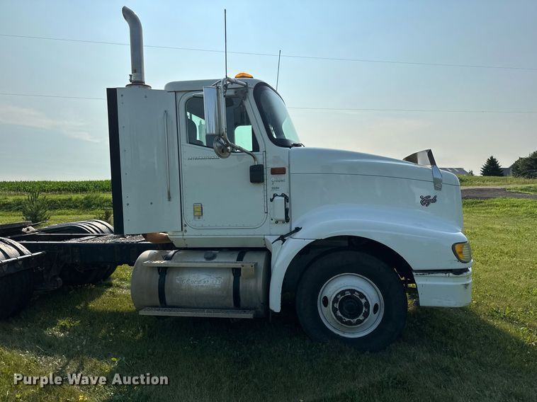 image for item MQ9290 2005 International 9400i  semi truck