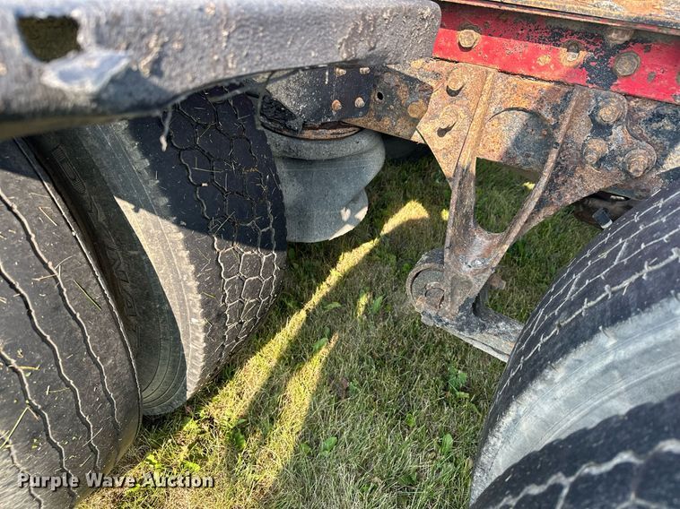 image for item MQ9290 2005 International 9400i  semi truck