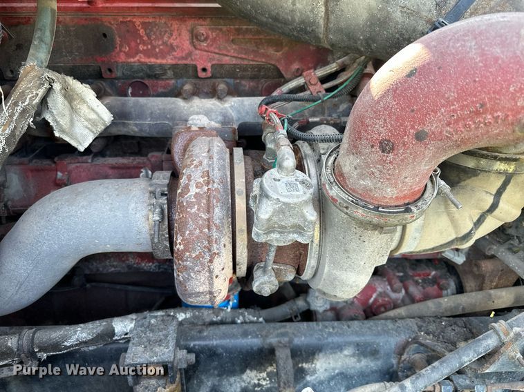 image for item MQ9290 2005 International 9400i  semi truck