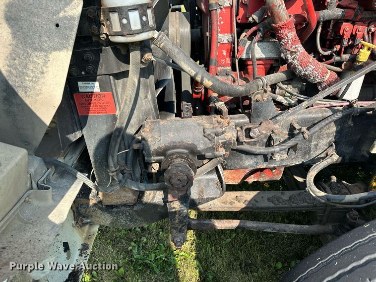 image for item MQ9290 2005 International 9400i  semi truck