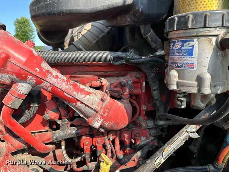 image for item MQ9290 2005 International 9400i  semi truck