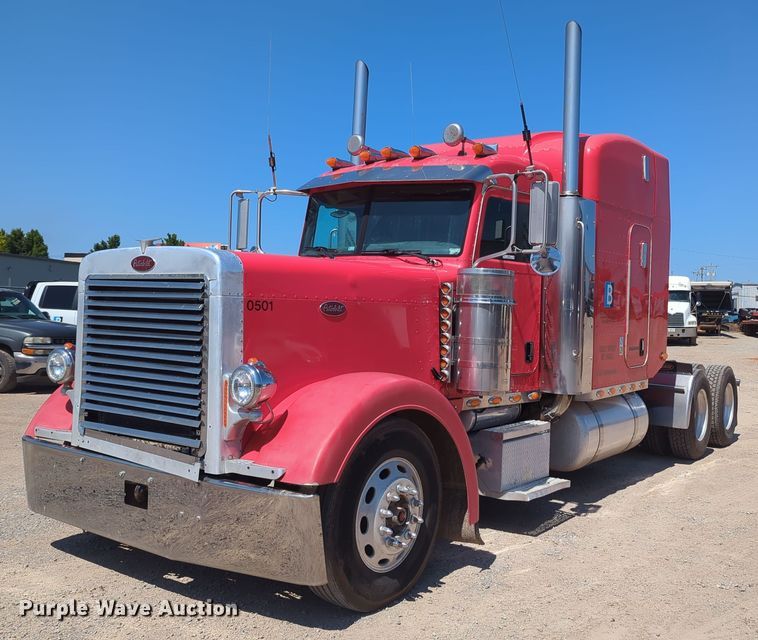 image for item MY9352 2005 Peterbilt 379  semi truck