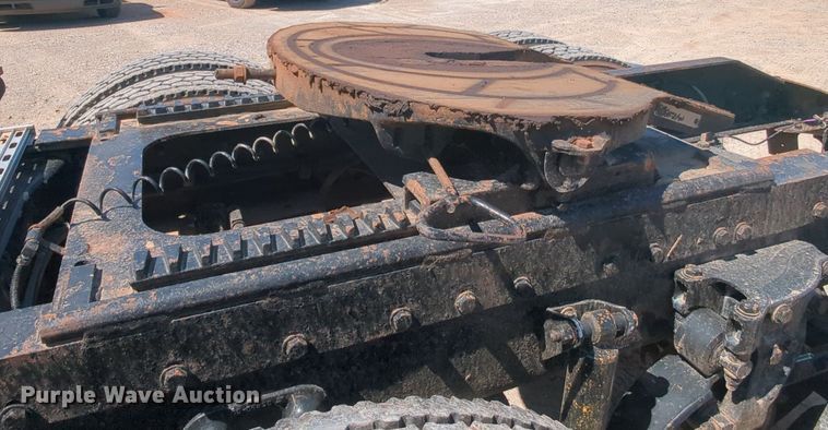 image for item MY9352 2005 Peterbilt 379  semi truck