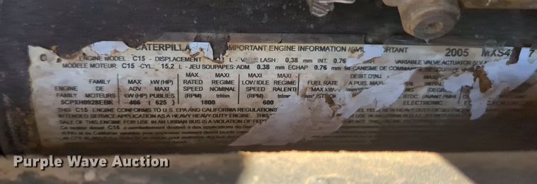 image for item MY9352 2005 Peterbilt 379  semi truck