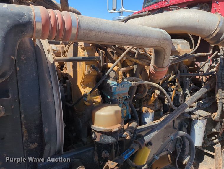 image for item MY9352 2005 Peterbilt 379  semi truck