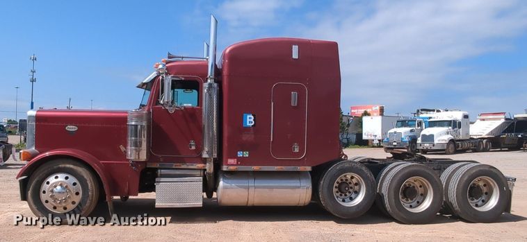 image for item MY9353 2000 Peterbilt 379  semi truck