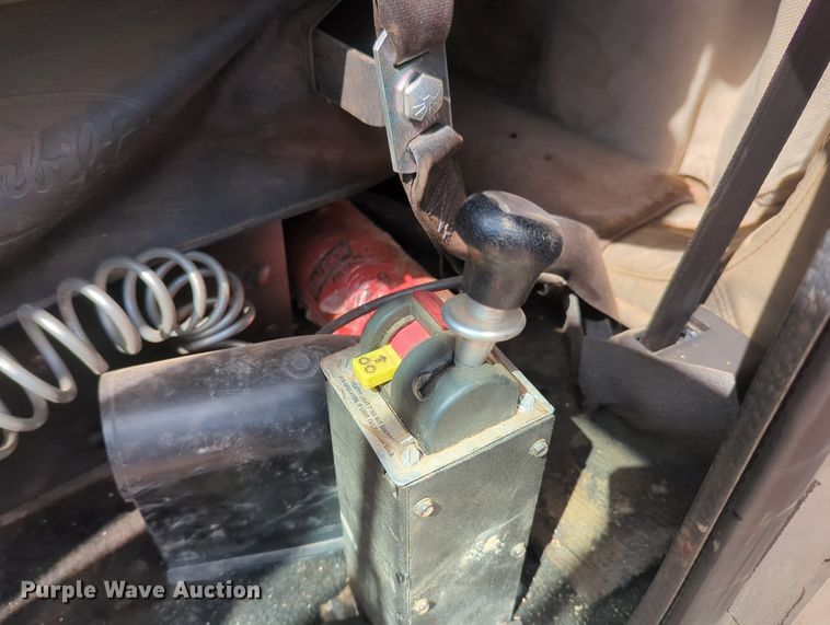 image for item MY9353 2000 Peterbilt 379  semi truck