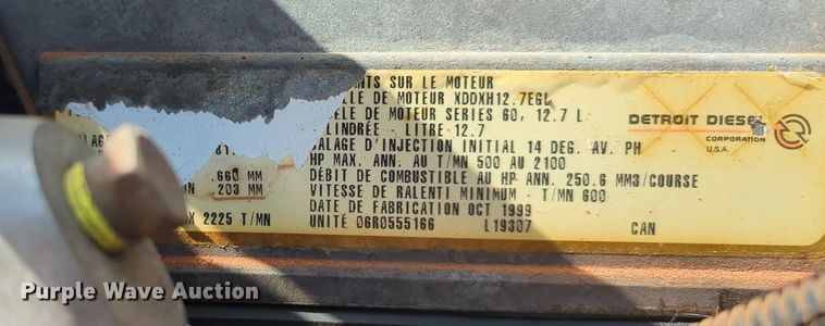 image for item MY9353 2000 Peterbilt 379  semi truck