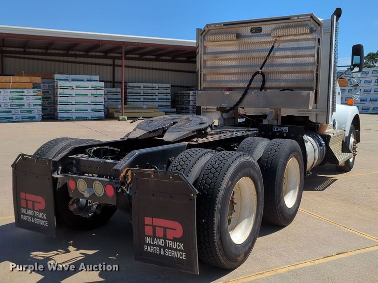 image for item MY9423 2012 Kenworth T800  semi truck