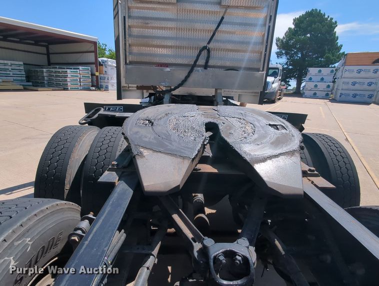 image for item MY9423 2012 Kenworth T800  semi truck