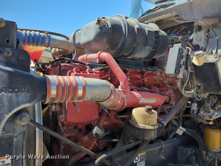 image for item MY9423 2012 Kenworth T800  semi truck