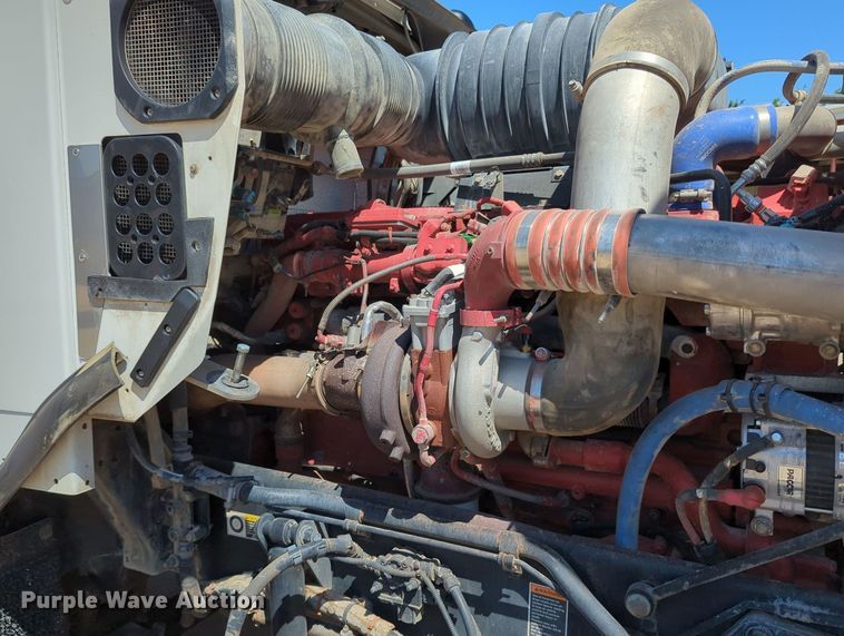 image for item MY9423 2012 Kenworth T800  semi truck