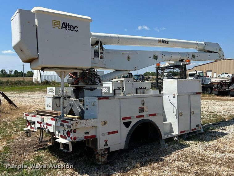 image for item NA9019 Altec  bucket truck bed
