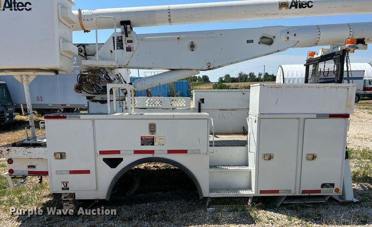 image for item NA9019 Altec  bucket truck bed