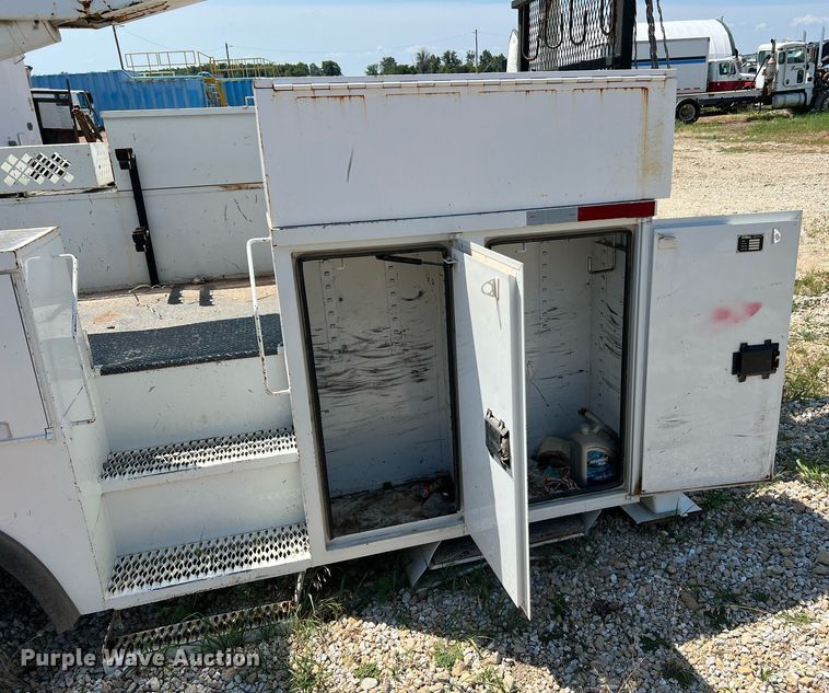 image for item NA9019 Altec  bucket truck bed