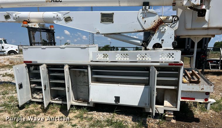 image for item NA9019 Altec  bucket truck bed