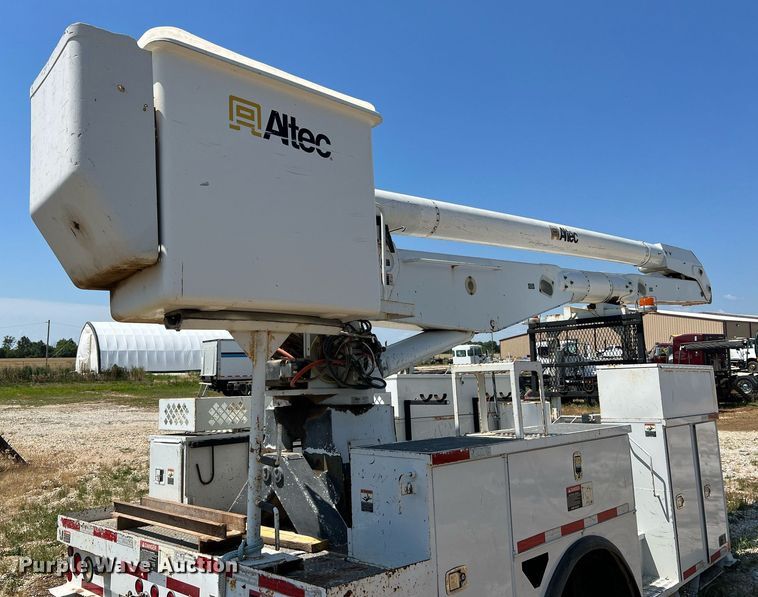 image for item NA9019 Altec  bucket truck bed