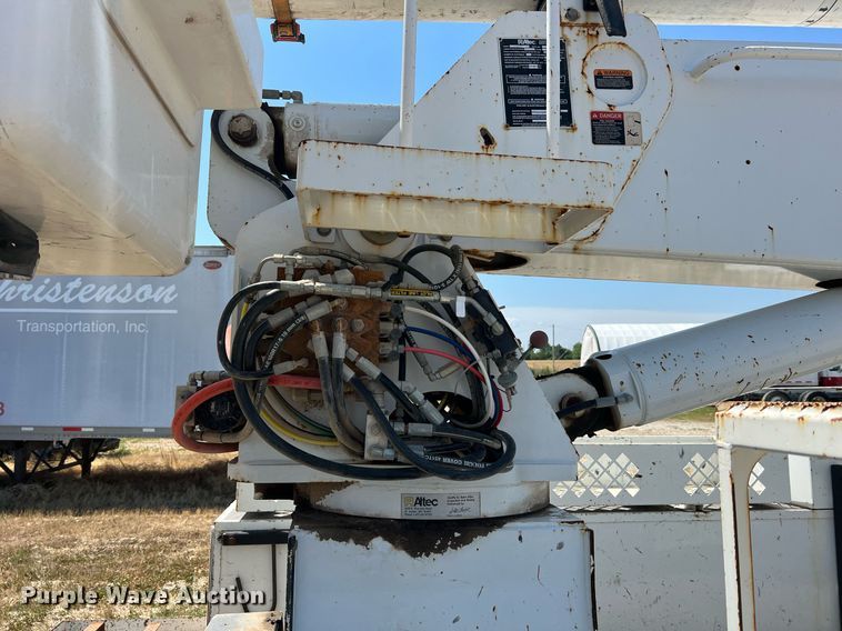 image for item NA9019 Altec  bucket truck bed