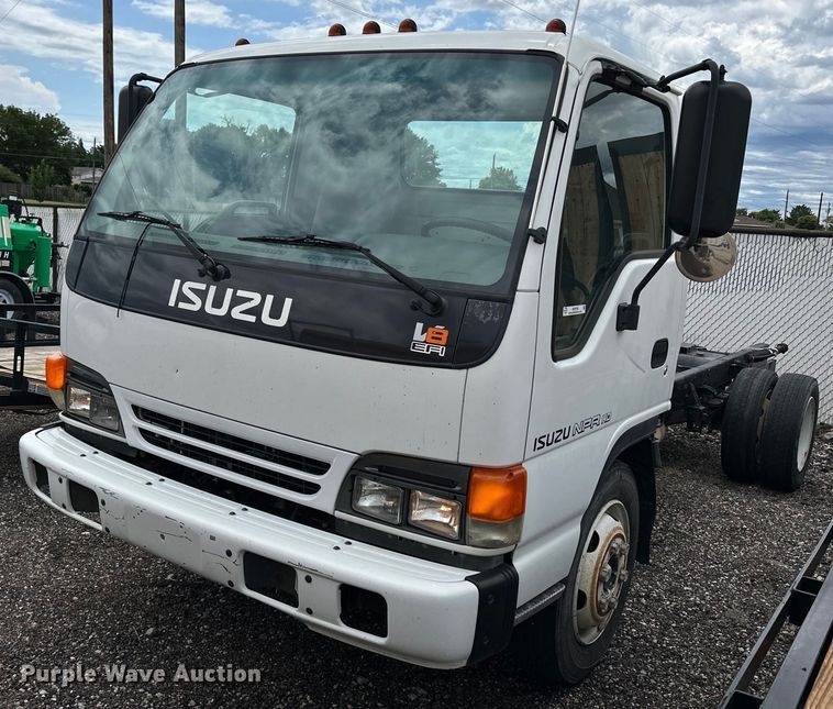 image for item NP9798 2002 Isuzu NPR HD  truck cab and chassis