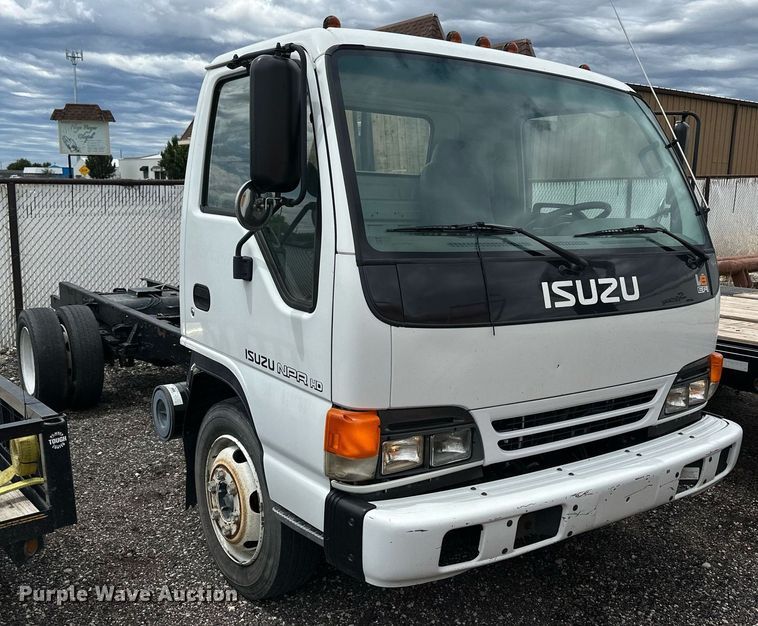 image for item NP9798 2002 Isuzu NPR HD  truck cab and chassis
