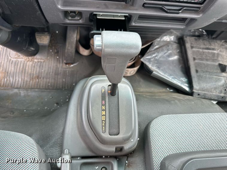 image for item NP9798 2002 Isuzu NPR HD  truck cab and chassis