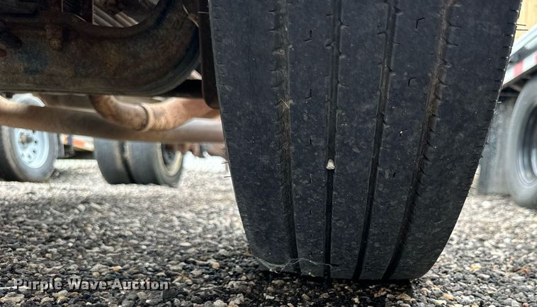 image for item NP9798 2002 Isuzu NPR HD  truck cab and chassis