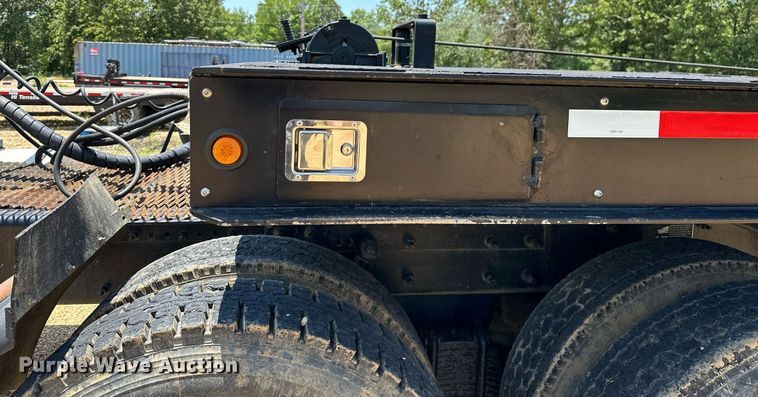 image for item OC9077 1999 Landoll 317C  tilt deck equipment trailer