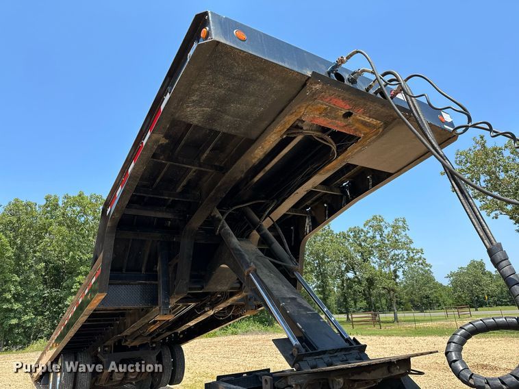 image for item OC9077 1999 Landoll 317C  tilt deck equipment trailer