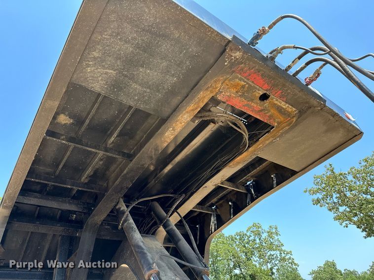 image for item OC9077 1999 Landoll 317C  tilt deck equipment trailer