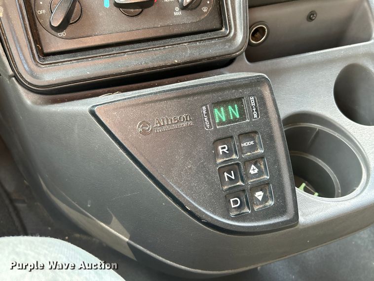 image for item OK9630 2015 International ProStar Plus  semi truck