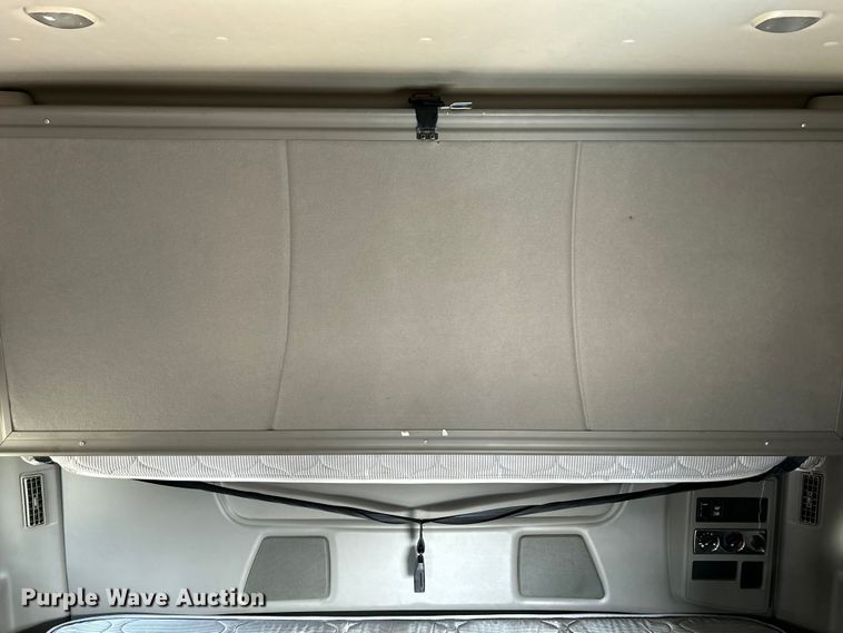 image for item OK9630 2015 International ProStar Plus  semi truck