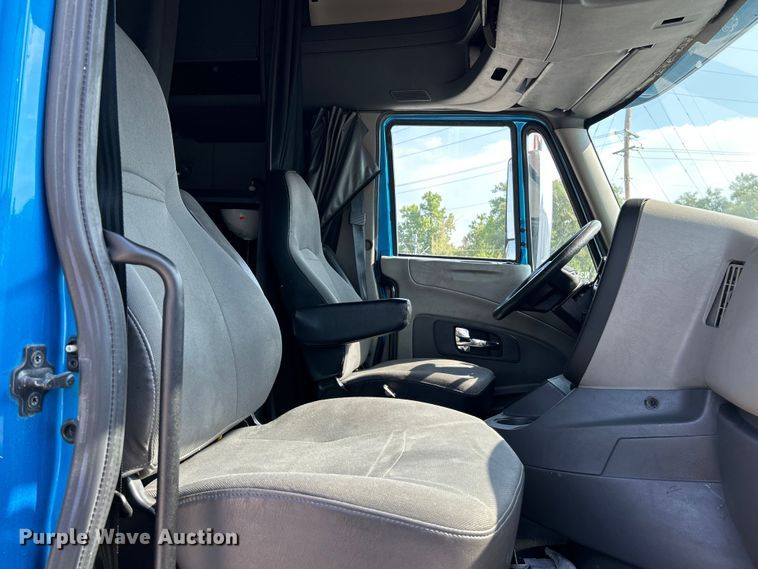 image for item OK9630 2015 International ProStar Plus  semi truck