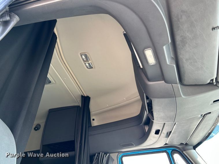 image for item OK9630 2015 International ProStar Plus  semi truck