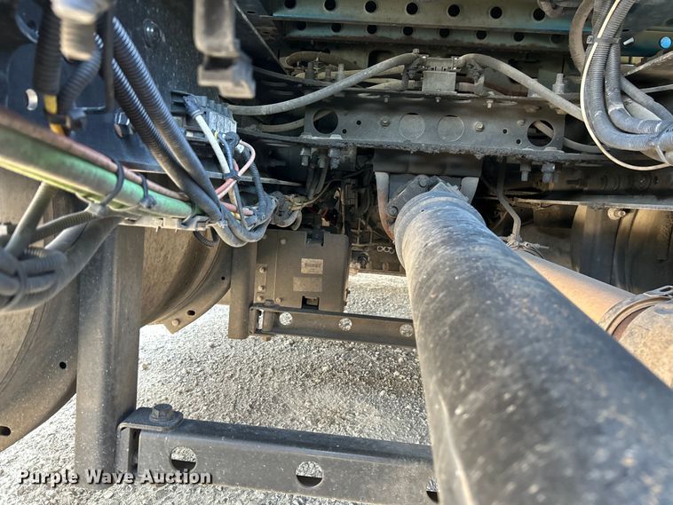 image for item OK9630 2015 International ProStar Plus  semi truck