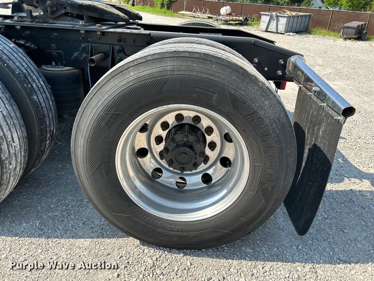 image for item OK9630 2015 International ProStar Plus  semi truck