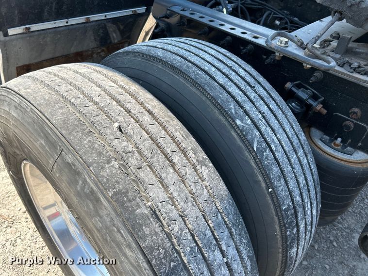 image for item OK9630 2015 International ProStar Plus  semi truck