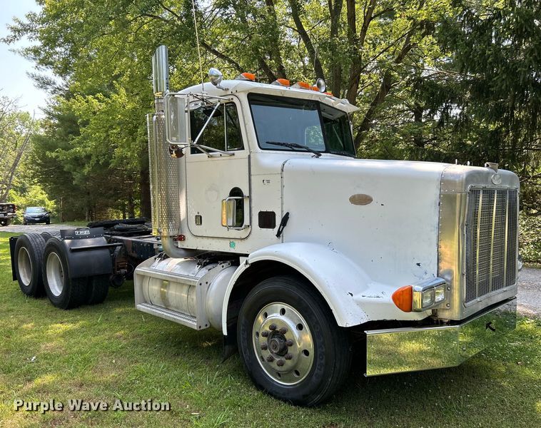 image for item OK9646 1992 Peterbilt 378  semi truck