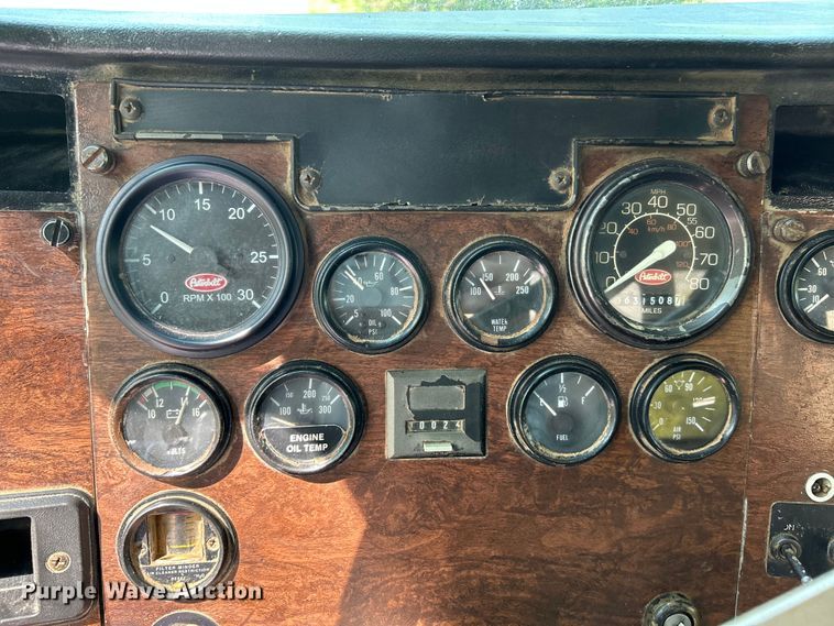 image for item OK9646 1992 Peterbilt 378  semi truck