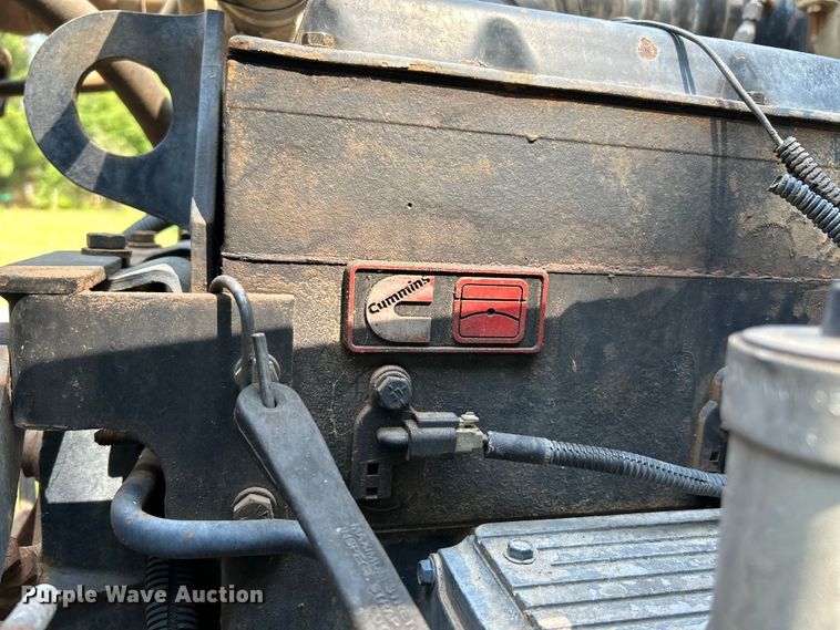 image for item OK9646 1992 Peterbilt 378  semi truck