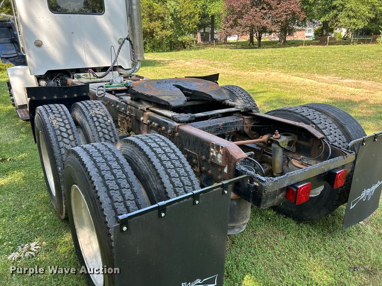 image for item OK9646 1992 Peterbilt 378  semi truck