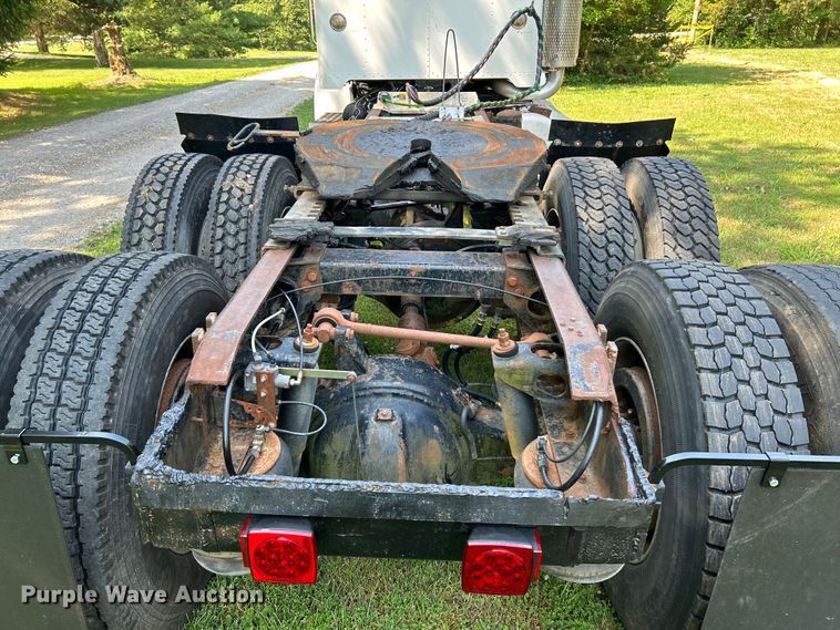 image for item OK9646 1992 Peterbilt 378  semi truck