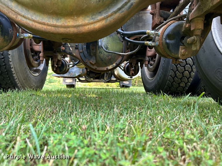 image for item OK9646 1992 Peterbilt 378  semi truck