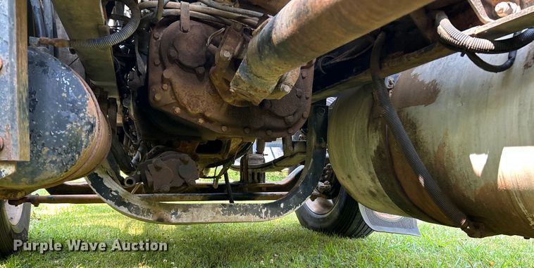 image for item OK9646 1992 Peterbilt 378  semi truck