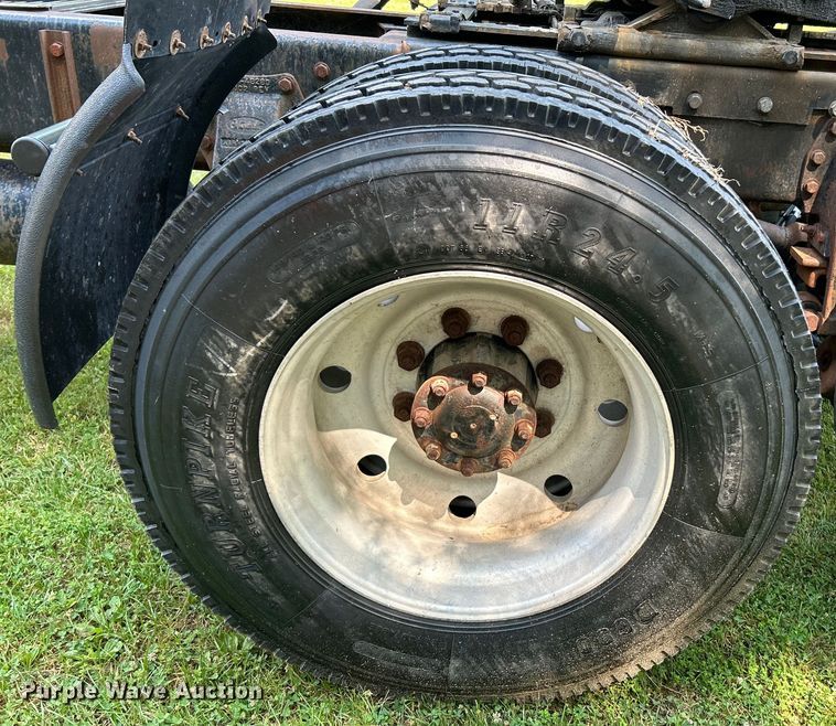 image for item OK9646 1992 Peterbilt 378  semi truck