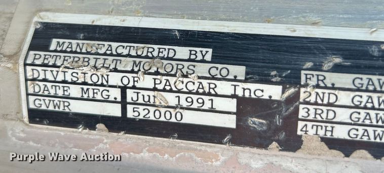 image for item OK9646 1992 Peterbilt 378  semi truck