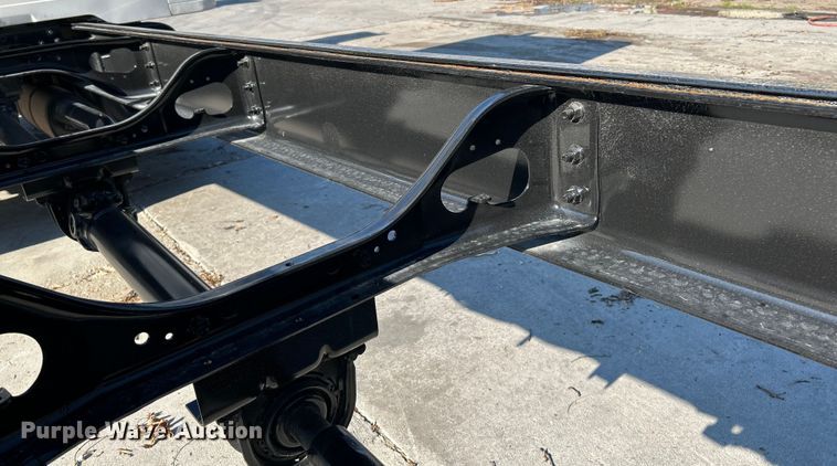 image for item OK9664 1999 International 4900  Crew Cab truck cab and chassis